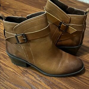 Vince Camuto Tan Ankle Booties 7 leather
